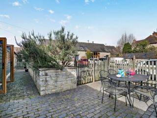 The Milking Parlour - Cottage within farm grounds - 5