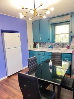 Pet friendly newly renovated home in Central Okc - 6