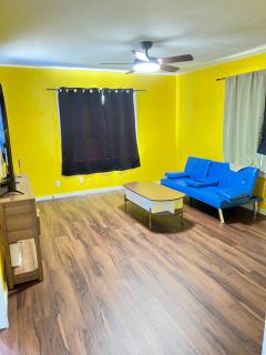 Pet friendly newly renovated home in Central Okc - 9