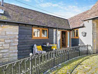 The Cow Shed - Farm Cottage Near to Stratford - 2