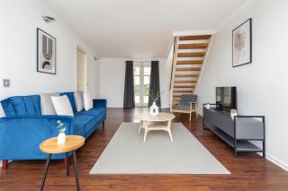 2 Bed Apartment in Surrey Quays - 3