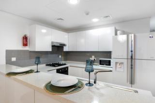 Stylish 1BR Canal View & 12 min to Downtown - 5