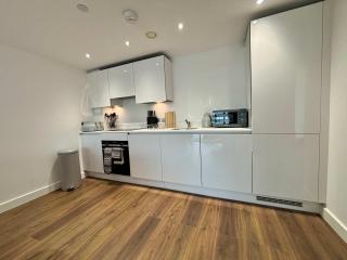 Luxury 2 bed Apt Near Ascot & Windsor - 2