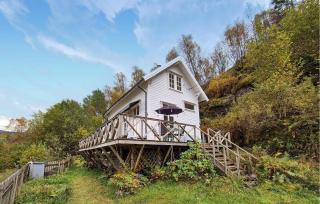 Beach Front Home In Vaksdal With House Sea View - 1