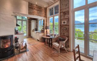 Beach Front Home In Vaksdal With House Sea View - 6