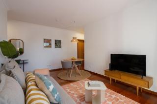 Modern apartment with balcony Madalenas III - 1