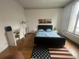 Paradeux - Chambres dans grande Maison Gite sur Argenteuil, Parking dans cour securisée - 2