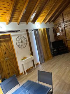 Maison traditionnelle proche Malendure - 1