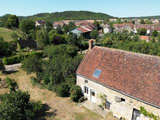 Gite du Tarare au calme dans son écrin de verdure - 3