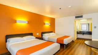 Motel 6-Carlsbad, CA Beach - 4