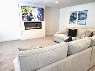 Bear Lake Retreat - Walk to Marina & Market! - 7