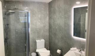 The Raven Pub with Rooms, Worcester - 1