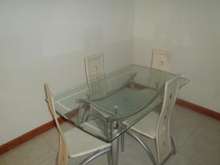 Desert Pearl Hotel Apartment - Manama - 1