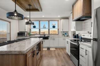 New Bear Lake Home with Beautiful Fall Views - 7