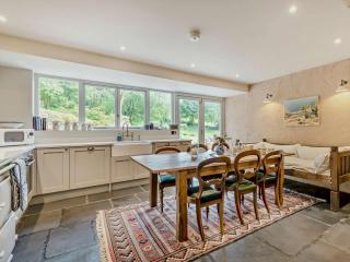 4 Bed in Kentmere SZ535 - 8