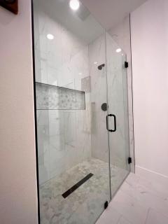 Brand New Stylish 3BR Family Getaway - Garage with EV - 3