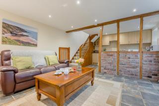 Apple Tree Cottage at Sanctuary Farm - 9