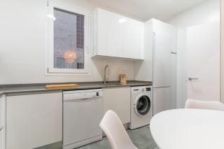 Renovated Modern -4 bedrooms 2baths-Salamanca - 1