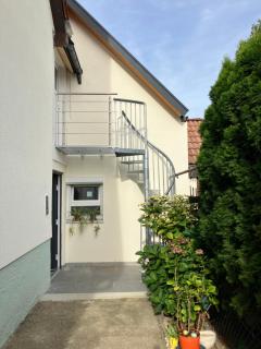 Martin's Apartment at Kirchheim near train station - 8