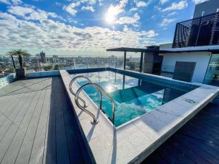 2-bedroom apartment & Free parking - 1