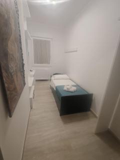 Libra Apartment - near Train Station & Wi-Fi - 3