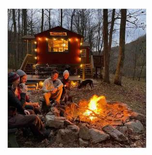 Cacapon Riverside Getaway - 0