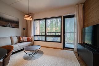 Levillas Levin Cranberry C24 - 0