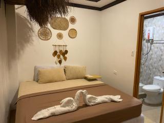 Tarhata Homestay - Whole House - 3 Beds - 2 Baths - 10 pax - 5