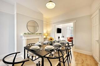 Balfour House - Air Host & Stay - Sleeps 8, free parking - 9