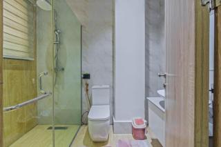 Lekki 3BR Smart Home, Netflix, Gym, Pool Access and PS5 - 8