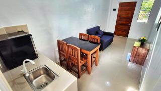 Isla Vida Apartments - 3