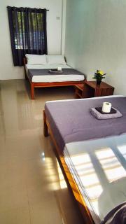 Isla Vida Apartments - 4