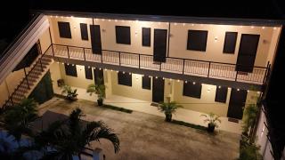 Isla Vida Apartments - 9