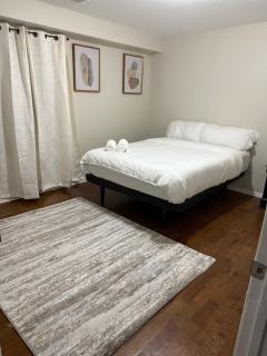 Charming Large 3 beds-2 bath Newark EWR NYC - 9