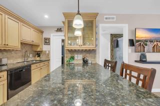 Driftwood Days Pet Friendly Beach Home - 8