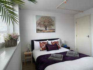 Modern Apartment overlooking Andover High Street - 9