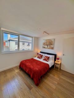 Modern Apartment overlooking Andover High Street - 4