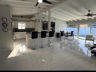 Miami Lifestyle, Modern, Private heated Pool, BBQ - 3