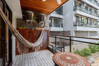 Swimming pool, sauna, and gym on Arpoador - 2