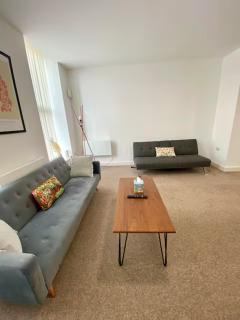 The Failsworth Collection - Stylish Apartments with Free Parking - 4