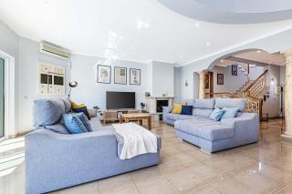 Quiet Villa Near The Beach, Opcional Heated Pool - 1