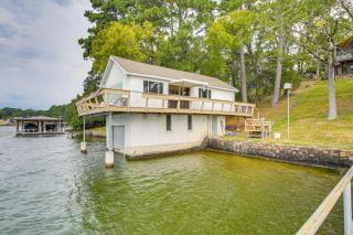 Shared Dock, Lake Hamilton Views Waterfront Abode - 9