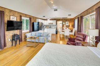 Shared Dock, Lake Hamilton Views: Waterfront Abode - 3