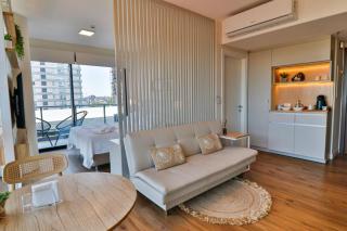 A metros del Shopping del Sol - 0