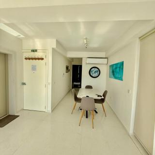 Panoramic & Jacuzzi Seafront, Seaview Sliema Penthouse - 6