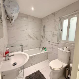 Panoramic & Jacuzzi Seafront, Seaview Sliema Penthouse - 2