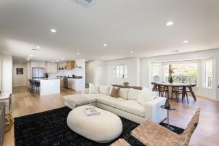 Breezy 3BR - Private Pool, Chefs Kitchen and More - 4