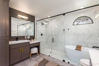 Breezy 3BR - Private Pool, Chefs Kitchen and More - 1