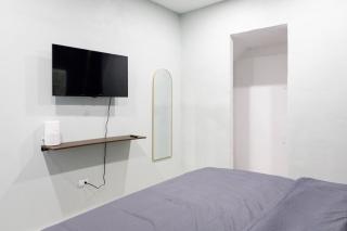 Cozy 2 Bed Room in Art District - 4
