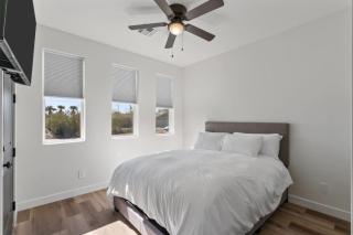 New 4BR and Bunk Room - Mountain Views and Fire Pit - 2